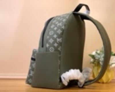 wholesale quality louis vuitton discovery backpack army green m12463